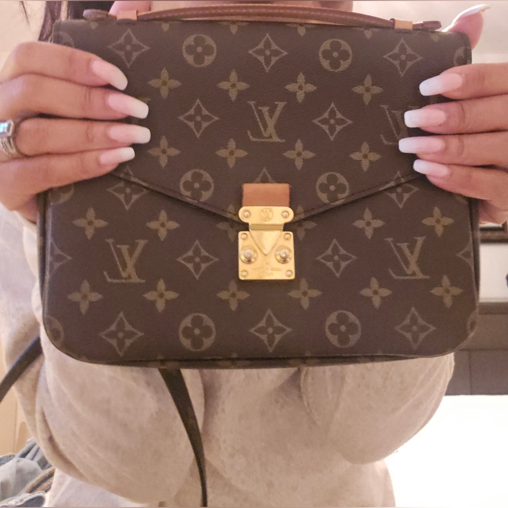 Louis Vuitton Pochette Metis